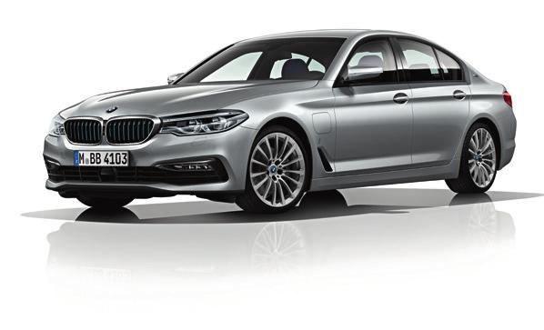 Model Range 530e iperformance Highlights 8 THE BMW 530e iperformance SALOON The BMW 530e iperformance Saloon features innovative BMW edrive and EfficientDynamics technologies which provide impressive