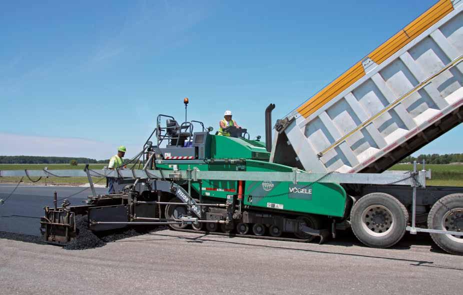 Powerful track drives and engine output provides maximum torque with no loss of power. The hydraulically operated hopper apron prevents material spills during truck exchanges.