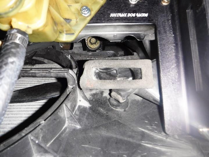 foam off the air outlet as shown in Photo
