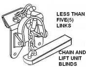CAUTION: IF THERE ARE LESS THAN 5 LINKS BETWEEN RAPID HOOK-UP AND SPRING BAR, THE RAPID HOOK-UP BRACKET CAN BE DAMAGED. 5. After the chains have been connected to the Rapid Hook-Up, the spring bar should be parallel to the trailer frame +/- a slight angle up or down.