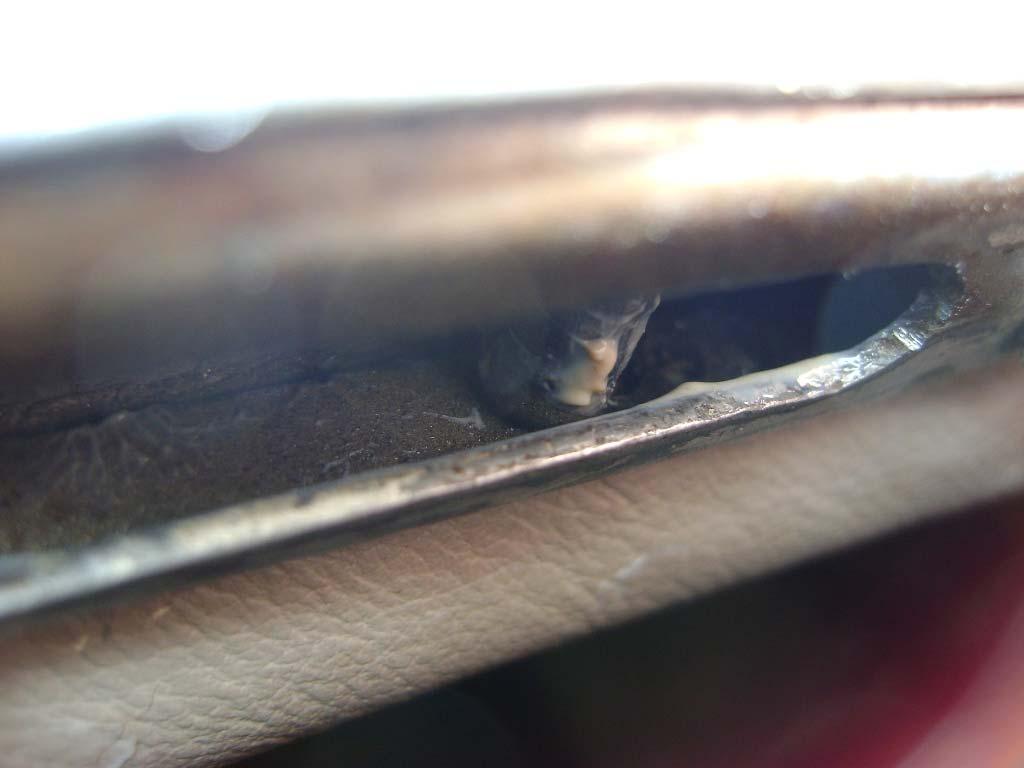 7 of 11 1/10/2010 3:23 PM Upper airframe door latch pin.