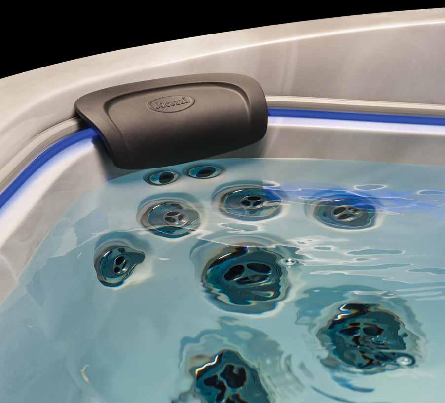 UNRIVALED HYDROMASSAGE The J-500 Collection feels as good as it looks.