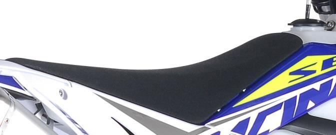 ALL SE CYCLE PART: New Seat Material Luna Sella De La Valle Improved grip in wet conditions Inmolded Graphic Kit for 2018 UV resistance