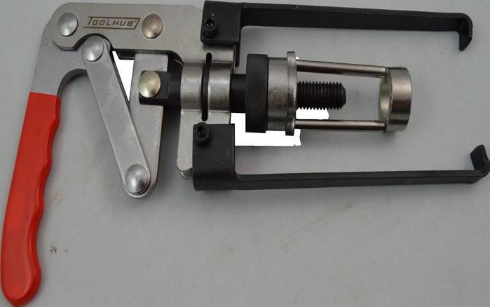spring clip tool, windscreen moulding clip, door rubber/plastic clip & a