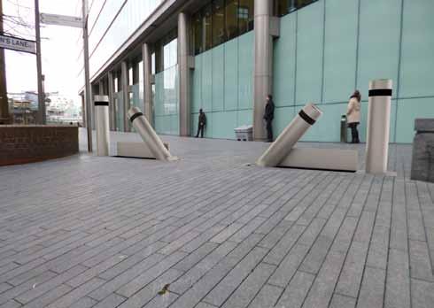 and lowers. The Retractable Bollard is twinned with a static unit and is manually operated.