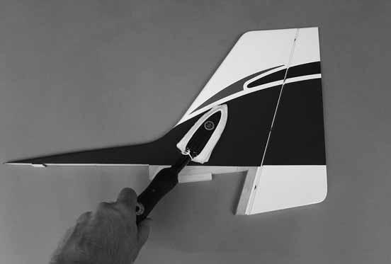 KIT CONTENTS 2 1 3 11 8 9 7 6 12 10 13 5 14 17 4 15 16 18 1. Fuselage 2. Cowl 3. Left Wing Panel 4.