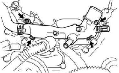 Fig 7-6 Fig 7-5 (e) Remove the 3 bolts and 4 hoses and then remove the water by-pass pipe assembly (Fig 7-5). When the lower hoses are disconnected, they will be full of coolant.