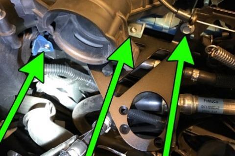 Diagonal Cutters **FORD FOCUS ST MODELS ONLY** Reposition the controller to the LH side of the fan shroud.