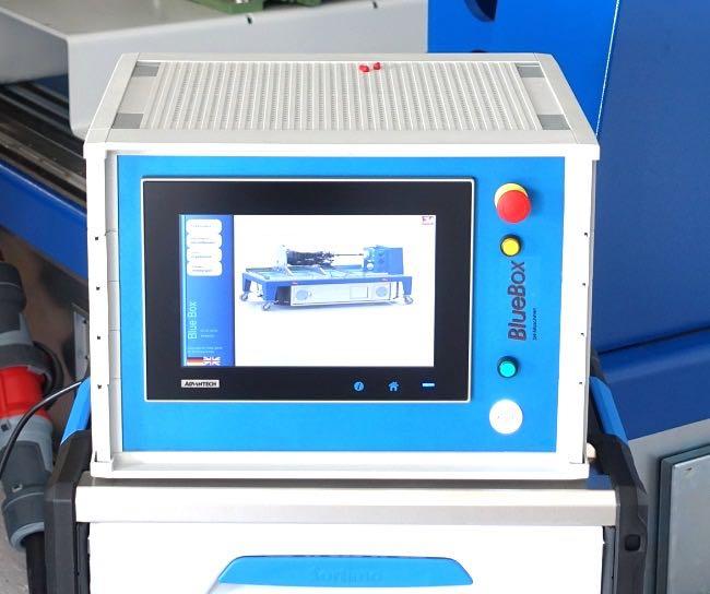 Load Machine Mobile Version Chamber Setup & Software Chamber Setup The BlueBox can be integrated in any chamber that
