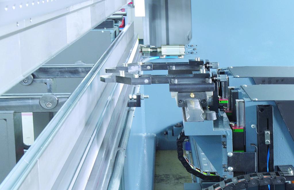 Due to the multiple purpose use of press brakes, point of operation guarding is the responsibility of the machine buyer/user.