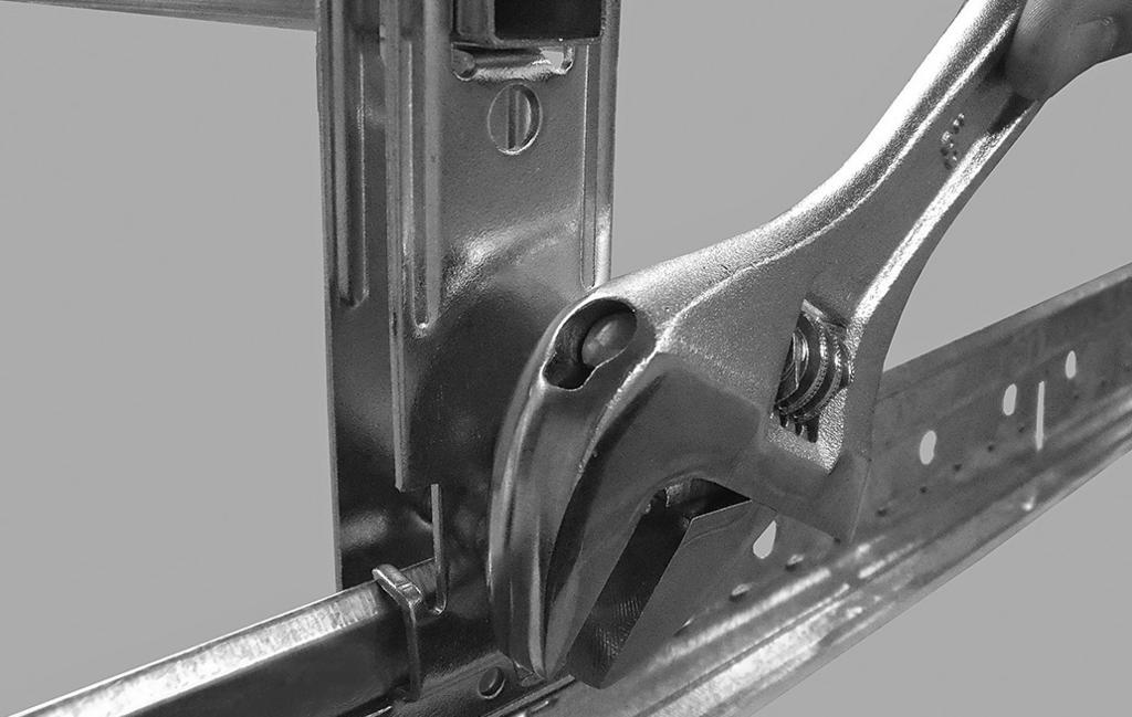Make sure the ends of the Style AB7 Bracket engage the rails, as
