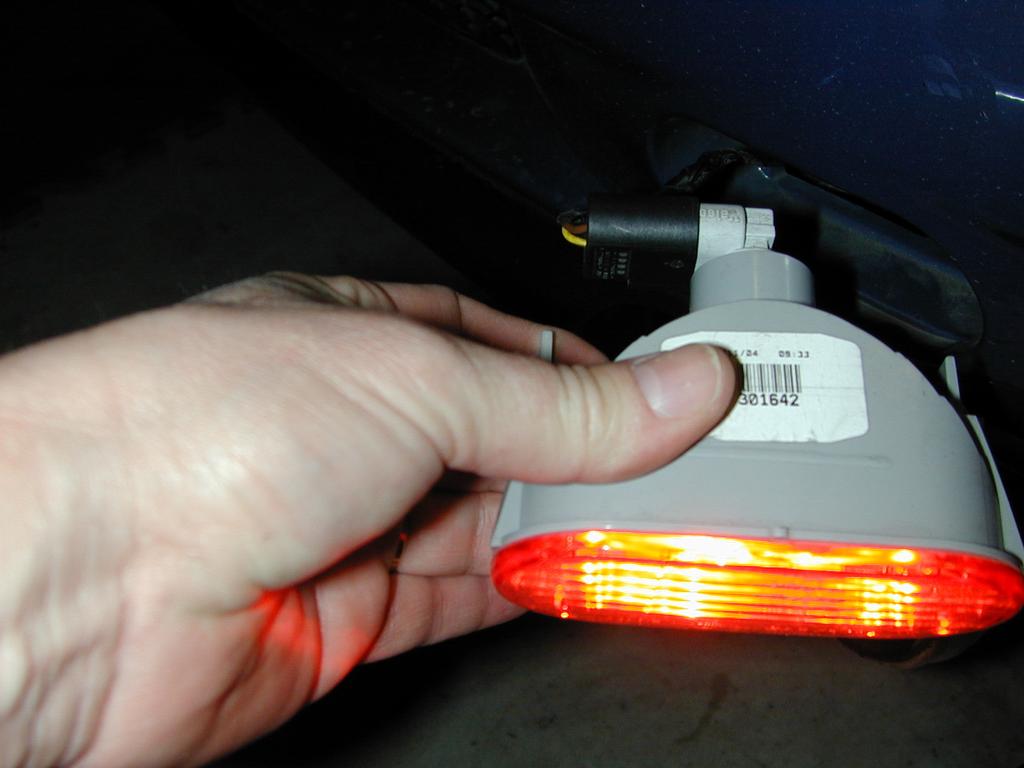 circuit tester light up. If the rear fog lamps are enabled, turning on the rear fog lights will light up the tester also.