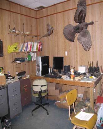 Category: Nature Centers & Resource Management Facilities Project: Rehabilitate Wildlife Headquarters at Poplar Creek Project #: Resource Mgmt Center 670060 15 Rebuilding offices at Poplar Creek
