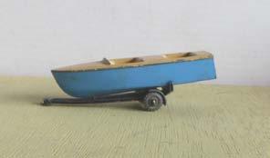 4.134 Diecast - Matchbox 1-75 Series No. 48 Sports Boat on Trailer. Blue hull, cream decking, black trailer.