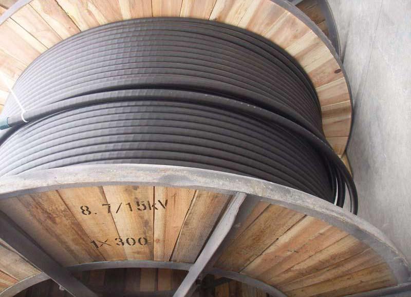 Medium Voltage Cables to BS 6622 by 0.035+D where D is the diameter immediately under the oversheath in mm.