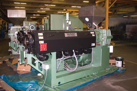 Feedscrew Technology and Service Davis-Standard, LLC operates a fully-staffed technology center in the United States with single and twin screw extruders available for product development, screw