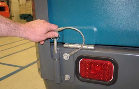 OPERATION 10. Pull and hold the hopper door lever back until the hopper door closed light comes on. TOWER BUMPERS (OPTION) The tower bumpers help protect the machine from being damaged.