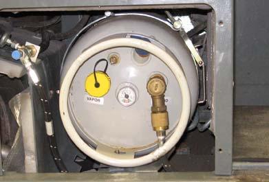 OPERATION STARTING THE MACHINE 1. LPG powered machines: Slowly open the liquid service valve.