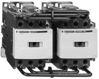 D0pp 3-pole reversing contactors for connection by screw clamp terminals or connectors Pre-wired power connections Standard power ratings of 3-phase motors 0/60 Hz in category AC-3 Operational