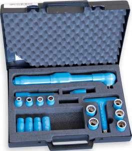 Blue-coated tools NFE 74 400 Ref : CGD4-20-G10 Torque wrench set, 4-20 Nm square 3/8" (9,53 mm) and 10 mm long socket Specially designed for controlled tightening of metal collars on pipes Quantity