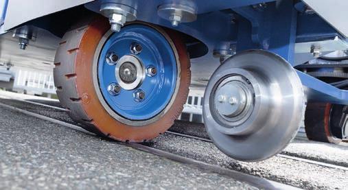 DEPOT High manoeuvrability thanks to patented all-wheel steering Turning on the spot with low tyre wear In narrow work zones Quickly change the track Maneuvering and