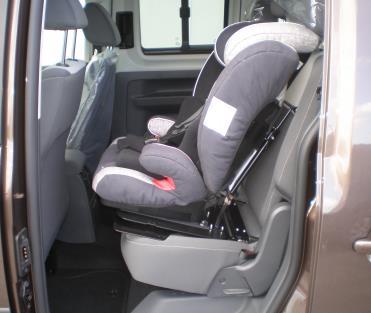 child. Once the desired recline position is set, always position the Ipai seat so that there is contact with the vehicles seat, this prevents the Ipai seat from rocking.
