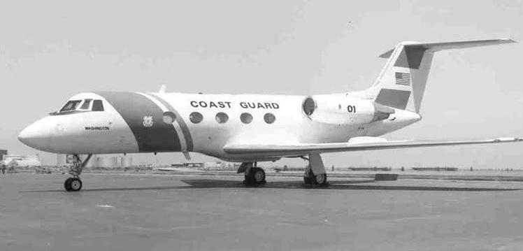 C-11 Grumman Gulfstream II span: 68'10", 20.98 m length: 79'11", 24.36 m engines: 2 Rolls Royce Spey Mk511-8 max. speed: 588 mph, 946 km/h (Source: William T.
