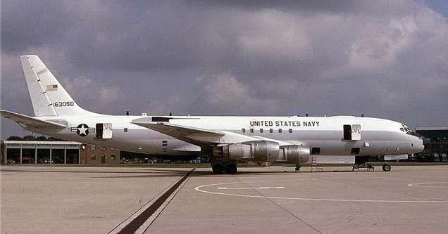 C-24 Douglas DC-8 span: 142'5", 43.41 m length: 105'6", 45.87 m engines: 4 Pratt & Whitney JT3D-3 max. speed: 580 km/h, 933 km/h (Source: US Navy?