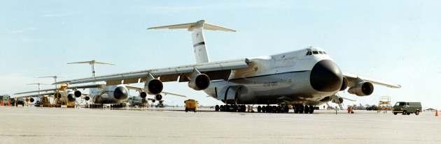 C-5 Lockheed 500 Galaxy span: 222'8", 67.87 m length: 247'10", 75.54 m engines: 4 General Electric TF39-GE-1 max. speed: 571 mph, 919 km/h (Source: USAF, via 10af.