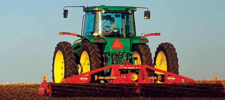 You will no longer need to adapt implements using the ISO male tips to the old style John Deere coupling interface.