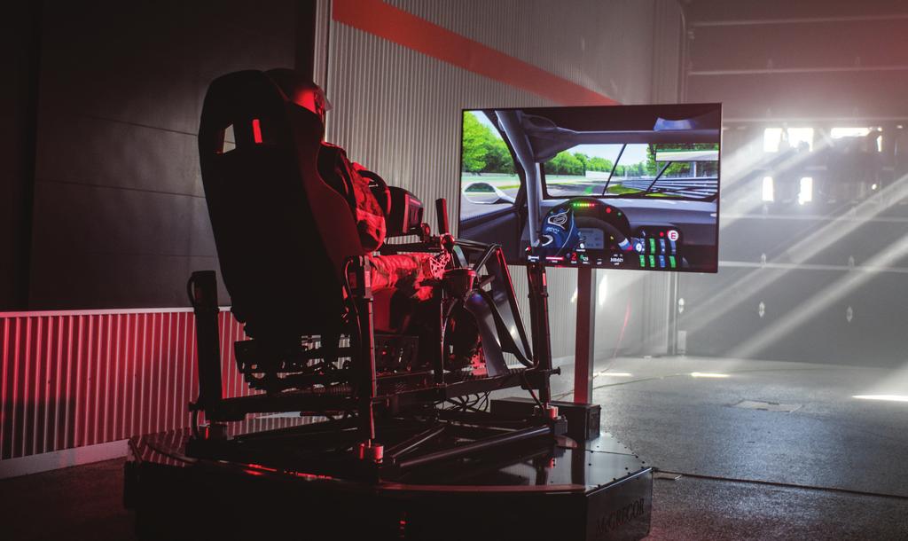 2018 McGREGOR PERFORMANCE SCREEN SYSTEM OPTIONS McGREGOR APPROVED OCULUS RIFT VR SYSTEM $ 1 499 TRIPLE DISPLAY SCREEN 70-IN ULTRA HD 4K LED TV - CURVED $ 10 625 CONTROL OPTIONS FANATEC CLUBSPORT