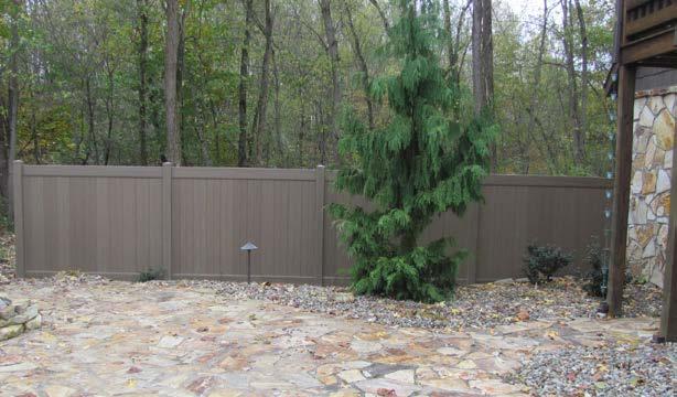 WOODLAND FENCE WITH STYLE. FENCE THAT LASTS.