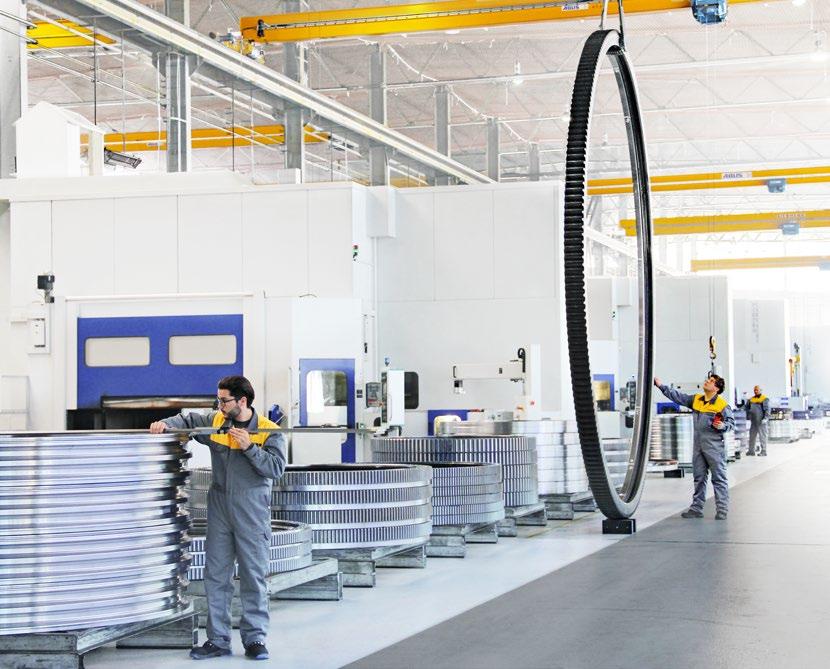 Large diameter range Liebherr manufactures slewing bearings for a wide range of applications, in all weight and diameter classes.