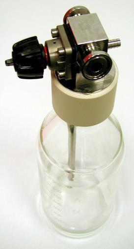 GEMÜ sampling bottle system Advantages Tried and tested actuator design FDA-compliant seal materials (EPDM, PTFE, FEP)