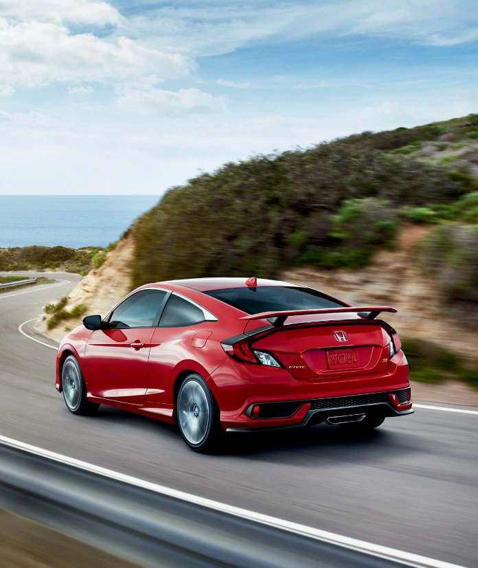 More ways to wow. The Civic Si has been thrilling drivers for over 30 years.
