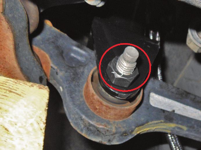Install the supplied clevis bolt (Fig.