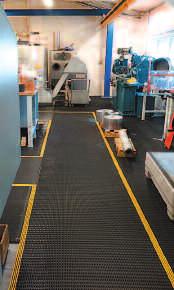 946 FLOOR MATTING Ultimate Anti Slip Matting The deep tread pattern of Vynagrip offers superior grip, and combined with a high liquid drainage, makes it the ultimate slip resistant