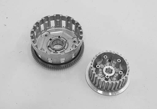 If necessary, replace it with a new one. I78H5006-0 I78H50064-0 Service Data Specifications B78H50700 Clutch Unit: mm (in) Item Standard Limit Clutch drive plate thickness No.,,.7.88 (0.46 0.5).4 (0.