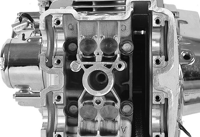 3-47 ENGINE CYLINDER Apply BOND 1215 to the parting line of crankcase. BOND 1215 Place the dowel pin 1 and new gasket on the crankcase. Make sure to replace the gasket with a new one.