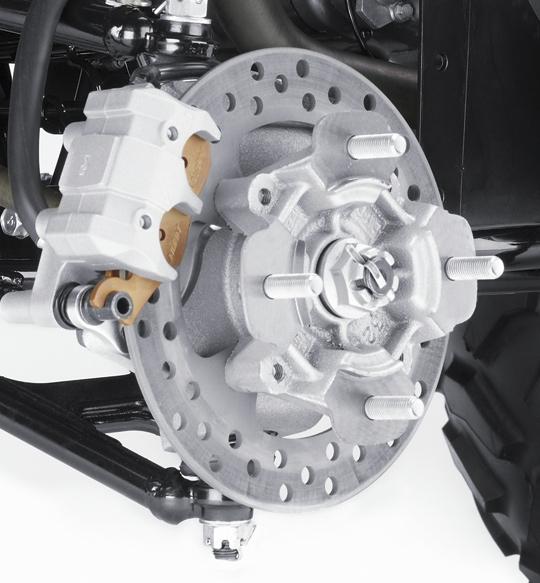 4 * Twin 200 mm discs with dual-piston brake calipers deliver powerful, progressive braking, offering excellent feel and performance for sport riding.