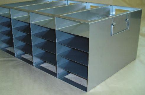 This horizontal rack has 3 shelves which are heightadjustable.
