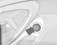 32 Kľúče, dvere, okná vtedy, keď vozidlo stojí s automatickou prevodovkou v polohe P. Počas ovládania elektrických dverí batožinového priestoru koncové svetlá zablikajú a zaznie zvukový signál.