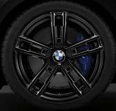 5 J x 18 / tyres 225/40 R 18 Rear: 8 J x 18 / tyres 245/35 R18 Only with M Sport Package 20W 18" M light alloy wheels Double-spoke style