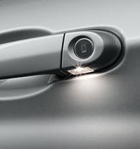 Interior and driver-side exterior mirrors with automatic anti-dazzle function, including fold-in function for the exterior mirrors and automatic parking function for