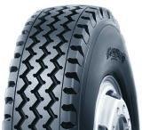 Solid shoulders give the tyre directional stability.