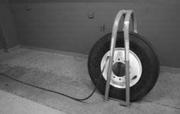 5 INFLATING TIRE ON RIM/WHEEL ASSEMBLY TIRE AND RIM SERVICING CAN BE DANGEROUS AND MUST ONLY BE PERFORMED BY TRAINED PERSONNEL USING PROPER PROCEDURES AND TOOLS.
