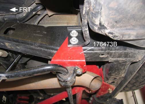 Tighten nut and bolt to 23 ft. lbs. Illus. 23 SWAY BAR & END LINK INSTALLATION 1) Reinstall rear bumper. Attach to center brackets only.