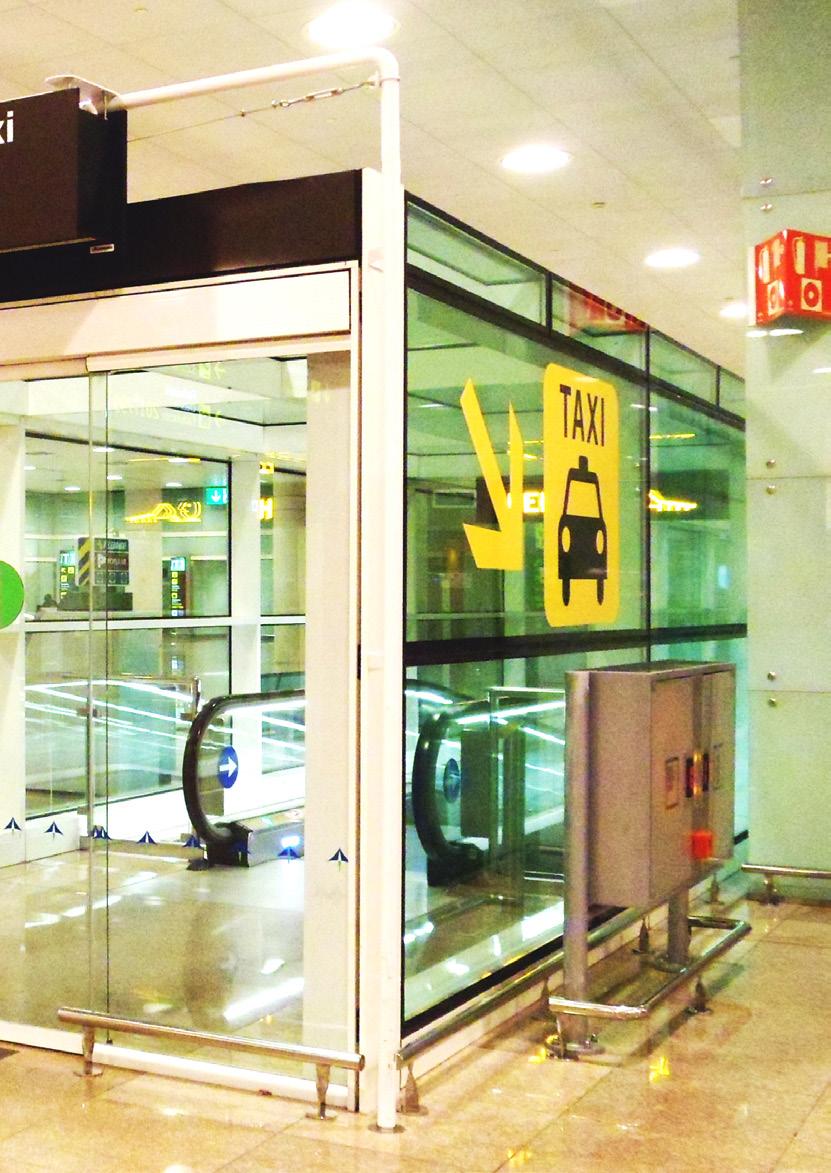 Airtècnics, also specialist in air curtains for Airports In general, for its important area, Airports require all kind of air curtains, from the small ones used in the small conveyor belt openings to