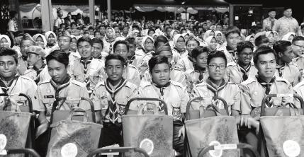 Tahun ini juga turut menyaksikan kem tahunan Klik Dengan Bijak di Perak telah dianjurkan secara bersama dengan Persekutuan Pengakap Malaysia pada 21-26 November 2015.