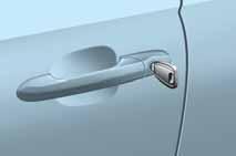 KNOWING YOUR CAR DOORS 7) 1) DOOR CENTRAL LOCKING/UNLOCKING Door unlocking from the outside Press the button on the key or turn the metal insert (located inside the key) to position A fig.